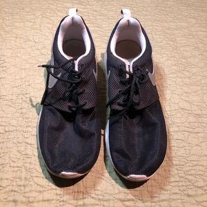 Nike Free Runs size 7